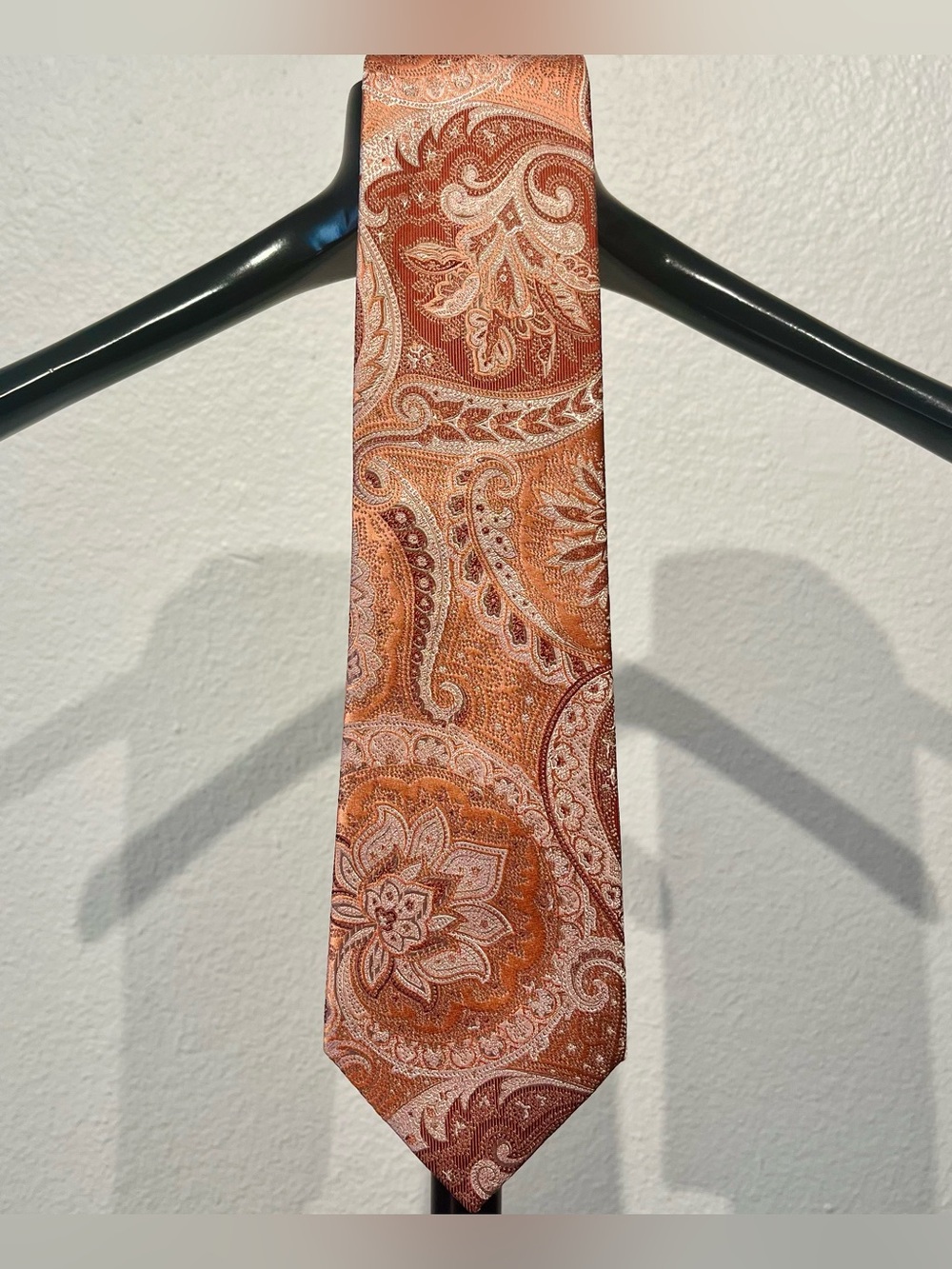 Geoffrey Beene Salmon Paisley 100% Silk Tie